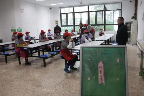 優(yōu)質(zhì)服務(wù)不停歇，教育咨詢無(wú)止境——上虞區(qū)實(shí)初教育集團(tuán)實(shí)驗(yàn)中學(xué)深入開展“優(yōu)質(zhì)服務(wù)月”活動(dòng)